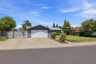422 Greenridge Ave, Roseville, CA 95678 - Photo 1