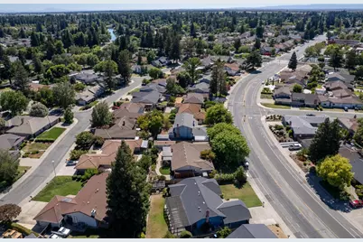 7247 Havenside Drive, Sacramento, CA 95831 - Photo 47