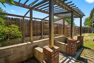 7247 Havenside Dr, Sacramento, CA 95831 - Photo 25