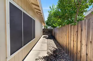 7001 Fall Way, Elk Grove, CA 95758 - Photo 37