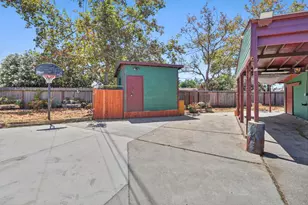 400 Buckley Way, Sacramento, CA 95838 - Photo 3