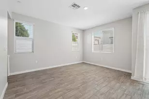 813 Lake Park Cir, Galt, CA 95632 - Photo 9
