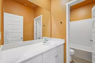 813 Lake Park Cir, Galt, CA 95632 - Photo 21