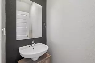 813 Lake Park Cir, Galt, CA 95632 - Photo 11