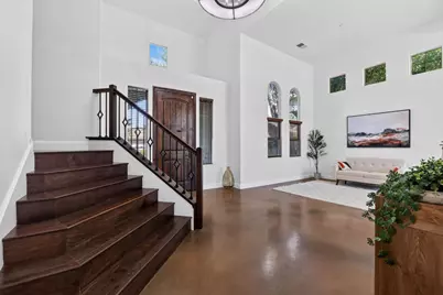 701 Rolling Green Drive, West Sacramento, CA 95605 - Photo 5