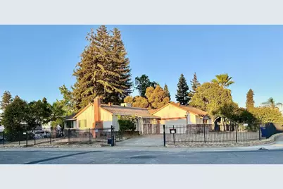 5401 48th Avenue, Sacramento, CA 95823 - Photo 1