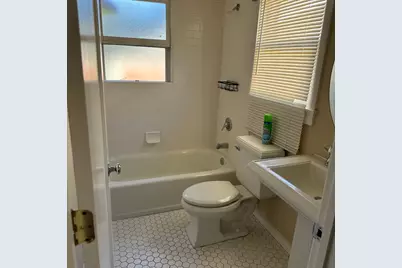 909 9th Avenue, Sacramento, CA 95818 - Photo 9