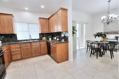 7809 Park River Oak Circle, Sacramento, CA 95831 - Photo 13