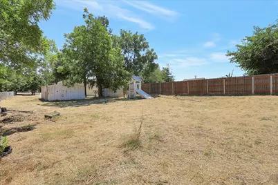 5212 Elizabeth Avenue, Olivehurst, CA 95961 - Photo 35
