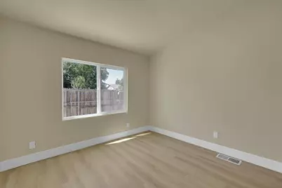 5212 Elizabeth Avenue, Olivehurst, CA 95961 - Photo 15