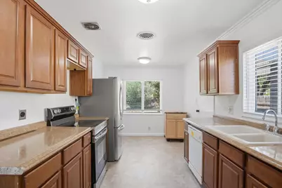311 W Norwich Drive, Stockton, CA 95207 - Photo 7