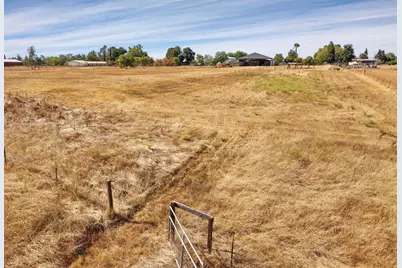 13592 Montfort Avenue, Herald, CA 95638 - Photo 21