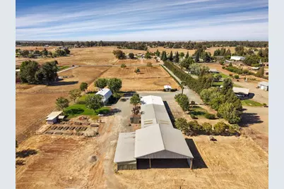 13592 Montfort Avenue, Herald, CA 95638 - Photo 17