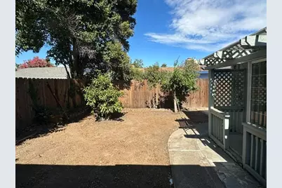 1223 Chelsea Way, Stockton, CA 95209 - Photo 5