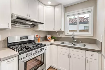1744 Vallejo Way, Sacramento, CA 95818 - Photo 11