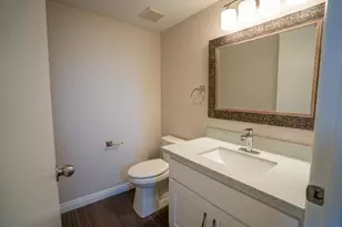 6 River Village Ct, Sacramento, CA 95831 - Photo 17