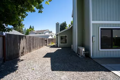 6 River Village Court, Sacramento, CA 95831 - Photo 37