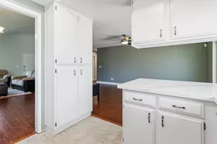 4214 Thornhill Dr, Sacramento, CA 95826 - Photo 15