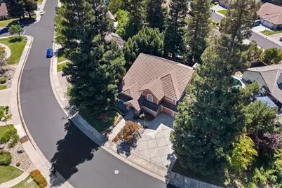 4938 Willow Vale Way, Elk Grove, CA 95758 - Photo 5