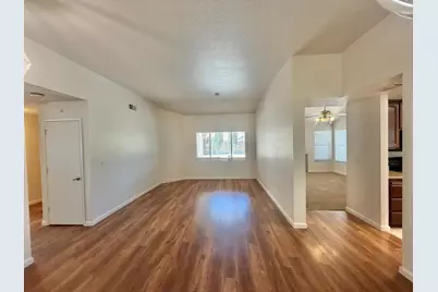 8561 Vintage Park Drive, Sacramento, CA 95828 - Photo 11