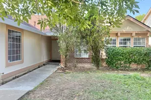 8561 Vintage Park Dr, Sacramento, CA 95828 - Photo 3