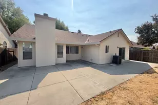 8561 Vintage Park Dr, Sacramento, CA 95828 - Photo 25