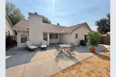 8561 Vintage Park Drive, Sacramento, CA 95828 - Photo 21