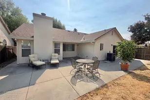 8561 Vintage Park Dr, Sacramento, CA 95828 - Photo 21