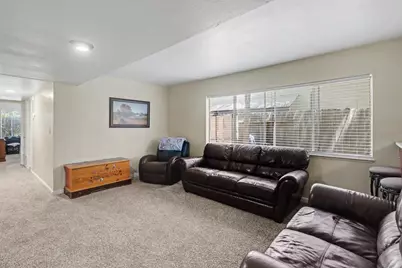 2213 Roselake Avenue, Sacramento, CA 95825 - Photo 3