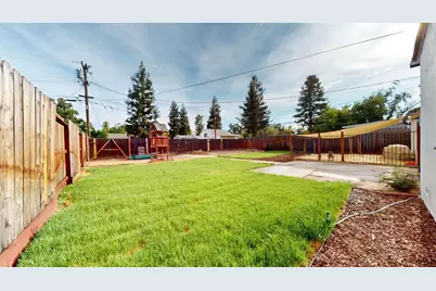 2045 Miller Avenue, Modesto, CA 95354 - Photo 13