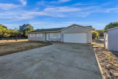 766 E Frisbee Lane, French Camp, CA 95231 - Photo 9