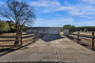 766 E Frisbee Ln, French Camp, CA 95231 - Photo 5