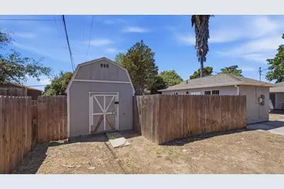 2418 E Park Street, Stockton, CA 95205 - Photo 27