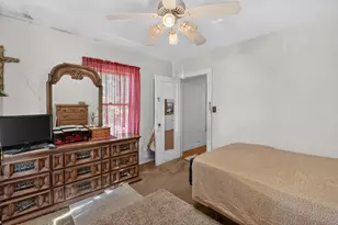 3851 W Pacific Ave, Sacramento, CA 95820 - Photo 19