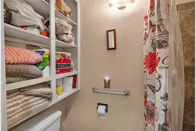 3851 W Pacific Avenue, Sacramento, CA 95820 - Photo 23