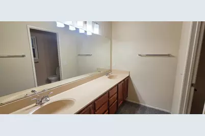 1546 Paradise Valley Drive, Woodland, CA 95776 - Photo 17