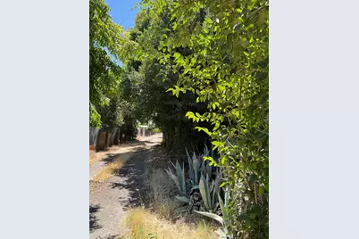 303 Plainsburg Road, Planada, CA 95365 - Photo 13