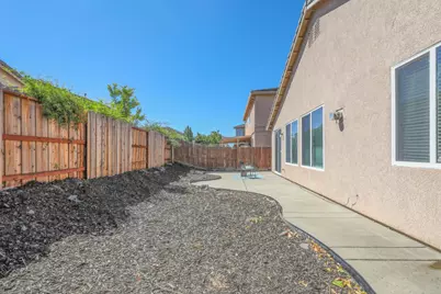 8625 Jocelyn Way, Elk Grove, CA 95758 - Photo 33