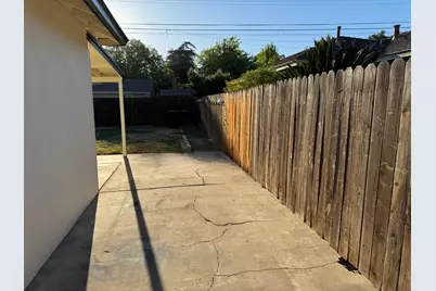 2302 Monte Carlo Avenue, Modesto, CA 95350 - Photo 15