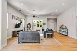 3063 Donner Way, Sacramento, CA 95817 - Photo 9