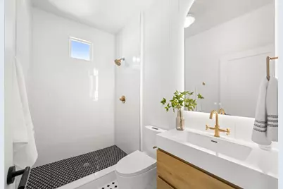2031 30th Street, Sacramento, CA 95817 - Photo 23