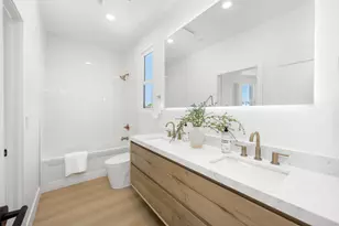 2031 30th St, Sacramento, CA 95817 - Photo 37