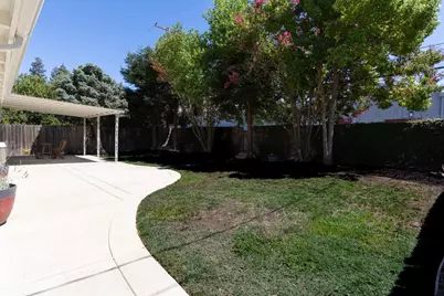8876 Elk Way, Elk Grove, CA 95624 - Photo 35