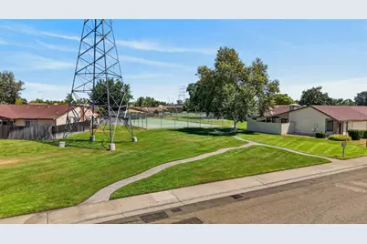 7700 Harvest Woods Drive, Sacramento, CA 95828 - Photo 31