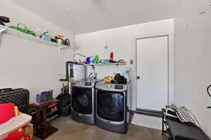7700 Harvest Woods Dr, Sacramento, CA 95828 - Photo 19