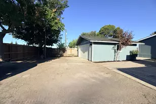 4049 Farmington Rd, Stockton, CA 95215 - Photo 7