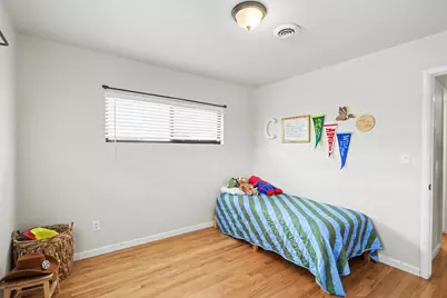 228 Lois Avenue, Galt, CA 95632 - Photo 27