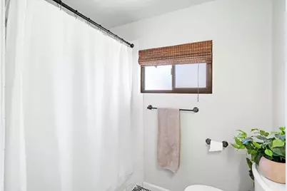 228 Lois Avenue, Galt, CA 95632 - Photo 23