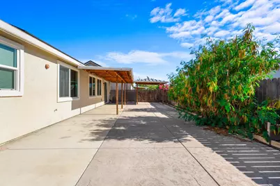 737 Fume Blanc Court, Los Banos, CA 93635 - Photo 31