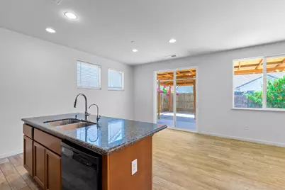 737 Fume Blanc Court, Los Banos, CA 93635 - Photo 11
